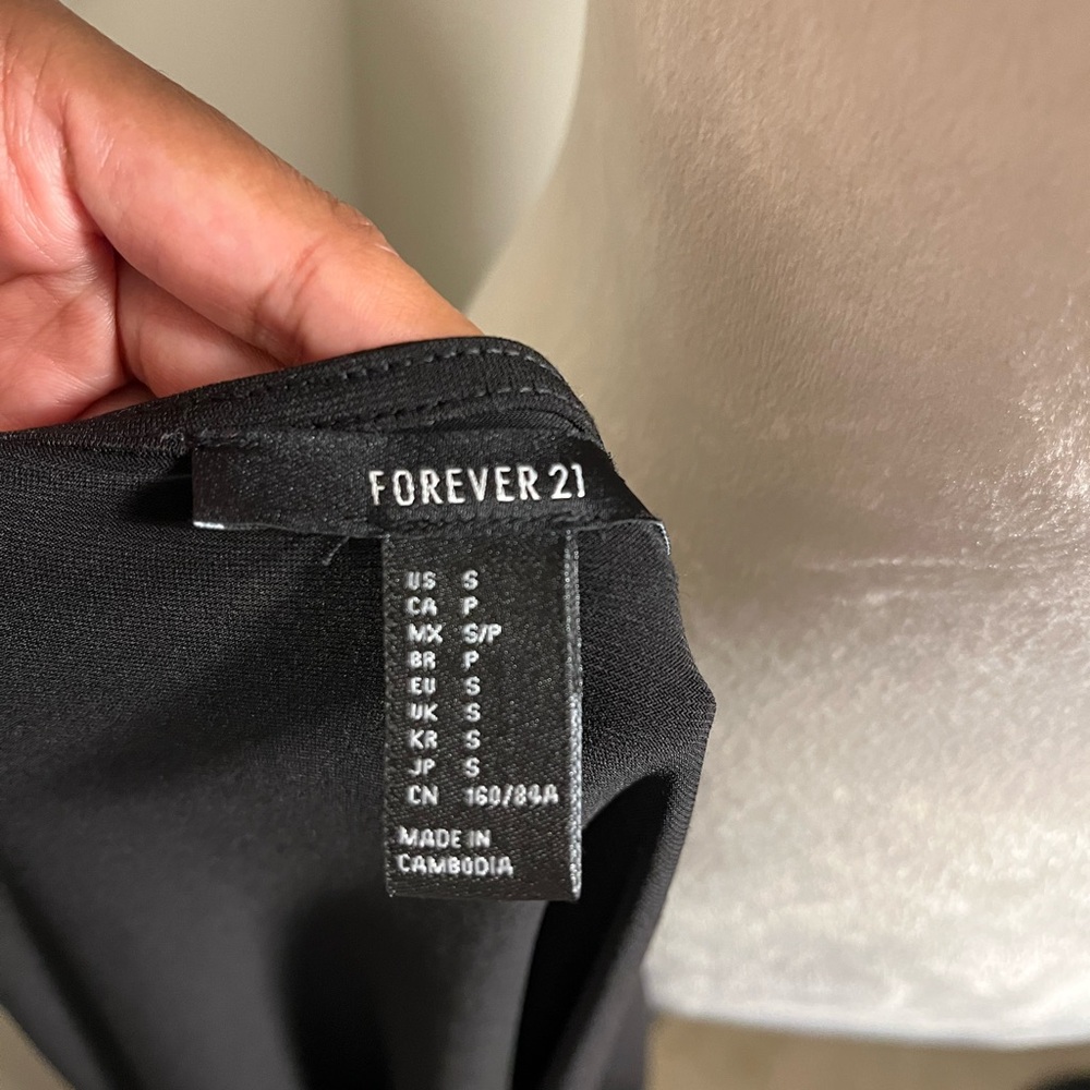 ‼️BOGO SALE‼️Forever 21 Black Wrap Dress Sz S - Picture 4 of 6